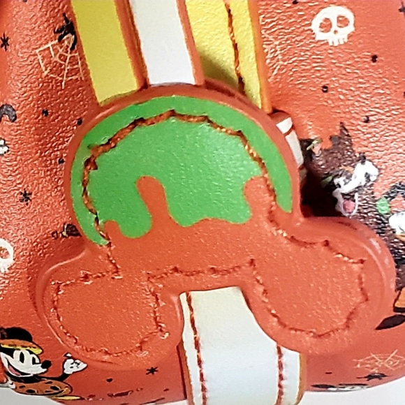 SOLD! NWT Buckle-Down Mickey and Friends Halloween Bag - Picture 6 of 10
